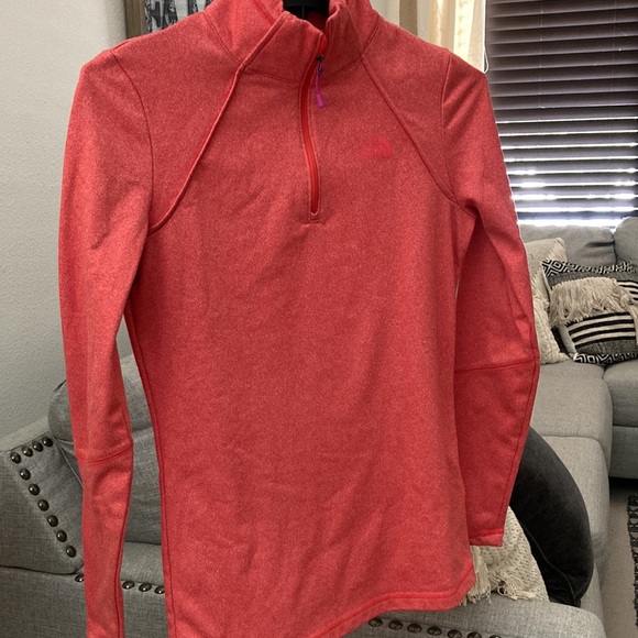 The North Face Fleece Pullover - Picture 6 of 6